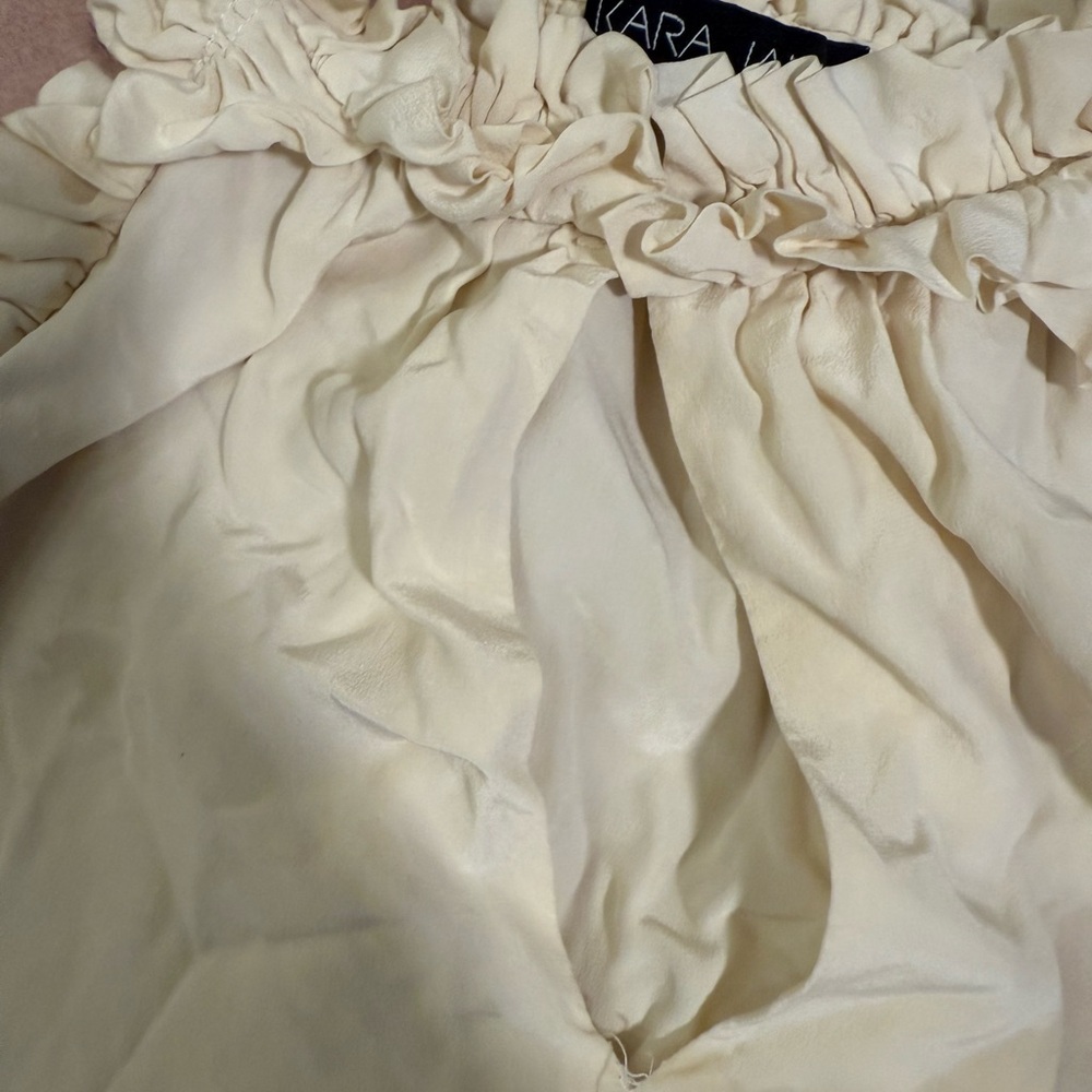 Cream Ruffled Blouse - Picture 6 of 6